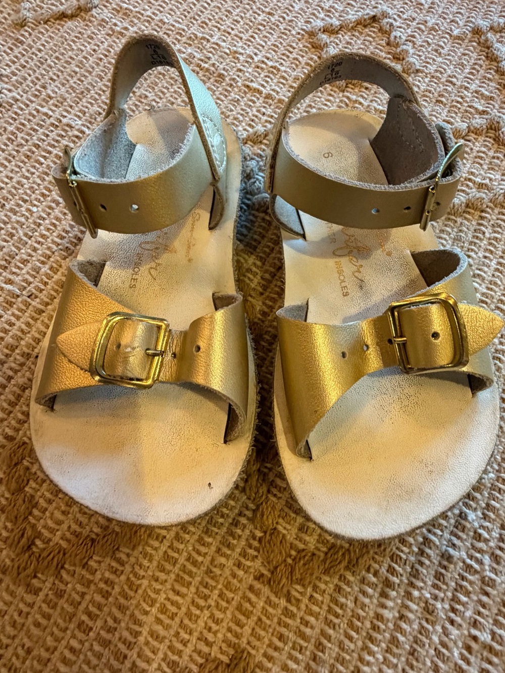 Sun-San Surfer Toddler Gold Buckle Sandals size 6 by Saltwater